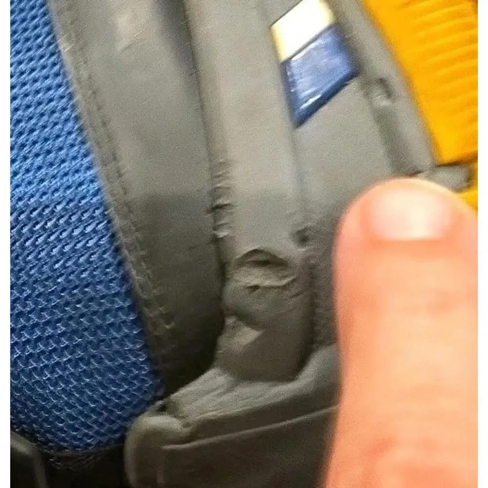 Prada Mens Runners  Sneakers Size 8.5 COA - Picture 9 of 9